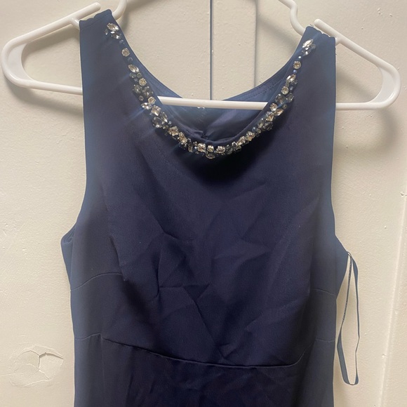 Used like new. Women gown - Picture 3 of 5